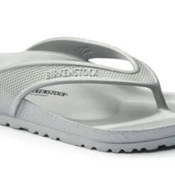 Birkenstock Honolulu Metallic Silver 13 Birkenstock Honolulu Metallic Silver -Birkenstock 1016348 detail 1