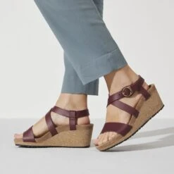 Sibyl Natural Leather 12 Sibyl Natural Leather -Birkenstock 1020015 f closeup f