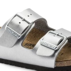 Birkenstock Arizona Birko-Flor Silver 17 Birkenstock Arizona Birko-Flor Silver -Birkenstock 555133 detail 1